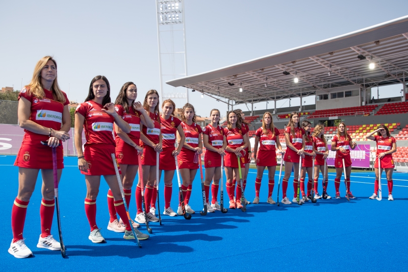 Las Redsticks ya están listas para afrontar la Copa del Mundo, a tan solo 15 días del partido inaugural Las Redsticks ya están listas para afrontar la Copa del Mundo, a tan solo 15 días del partido inaugural
